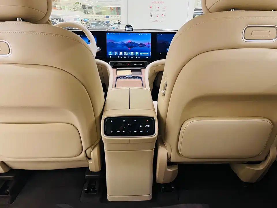 AITO Ask the world M9