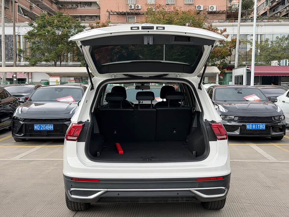 Volkswagen Tiguan L