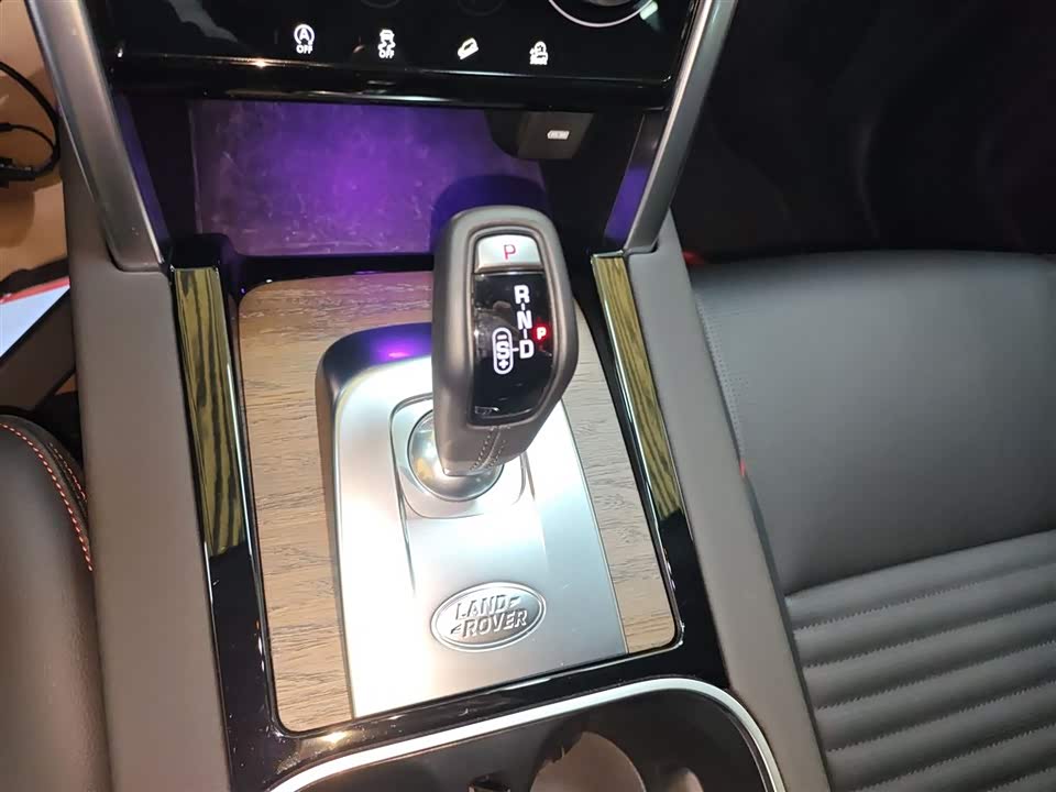 Land Rover Discover sports