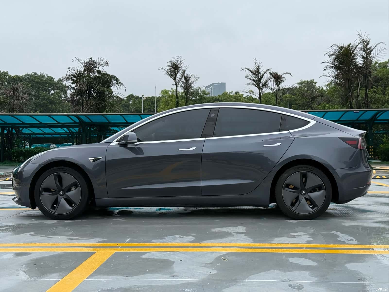 Tesla Model 3, 2019 15