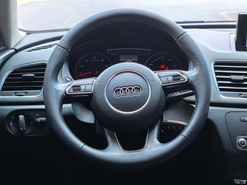 Audi Q3, 2019 14