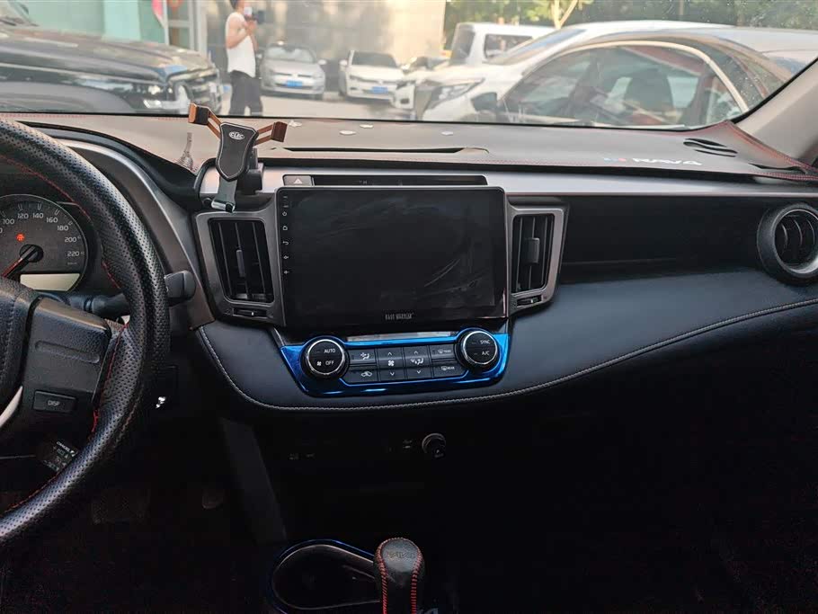 Toyota RAV4 Rongfang