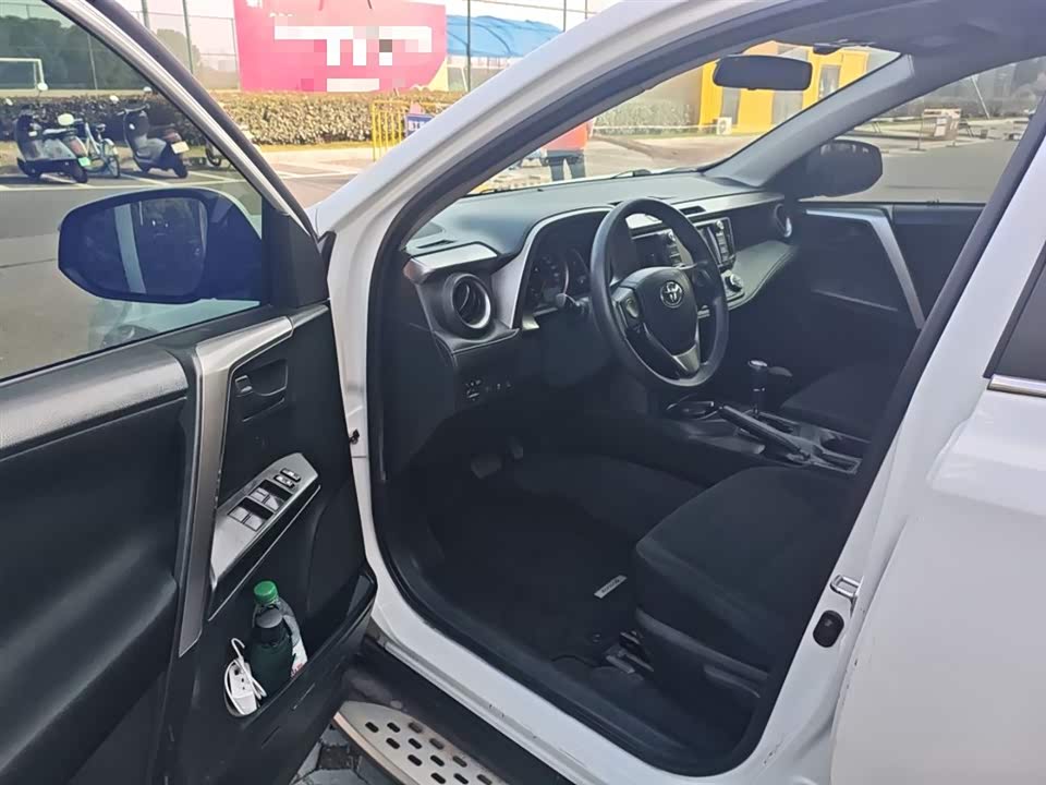 Toyota RAV4 Rongfang