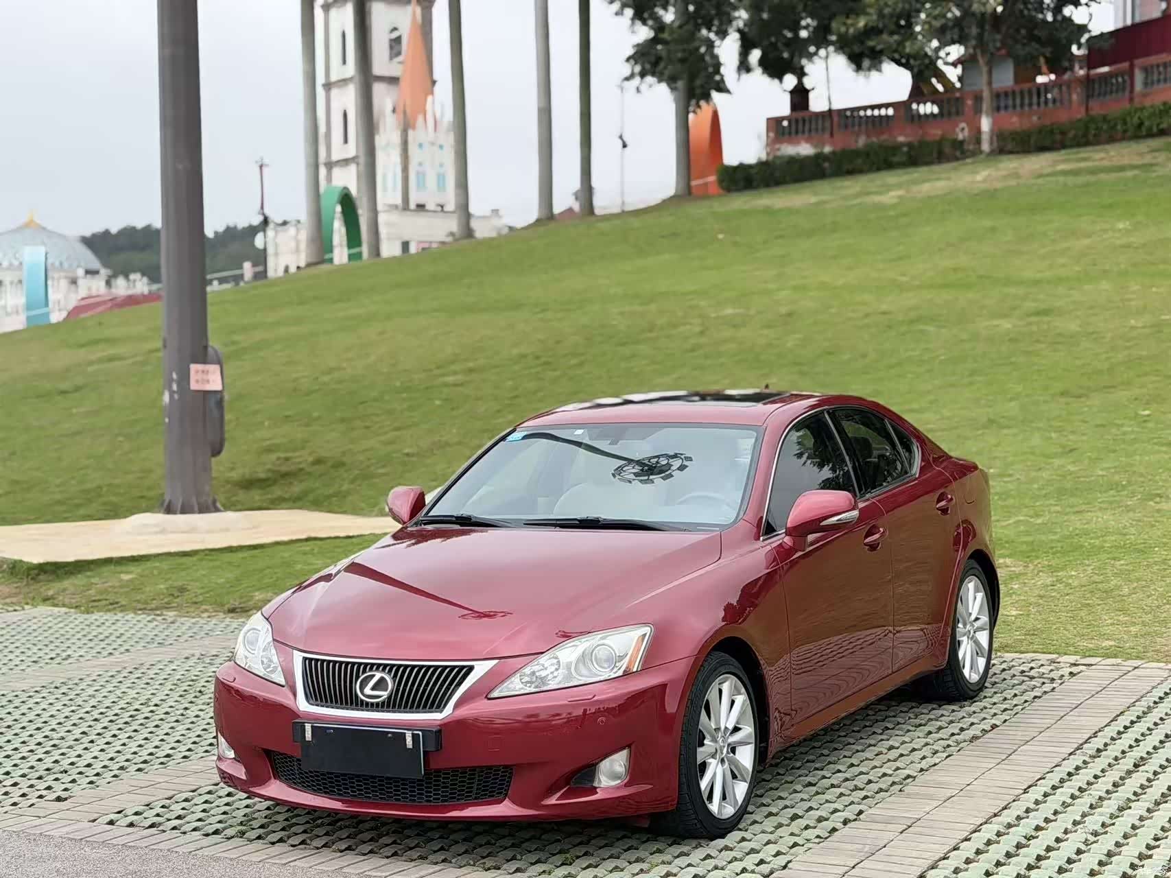 Lexus IS, 2010 1
