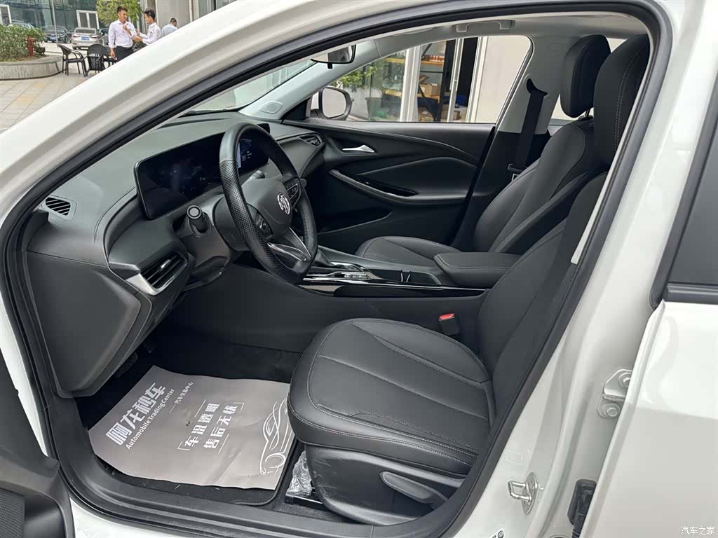 Buick Verano, 2025 11