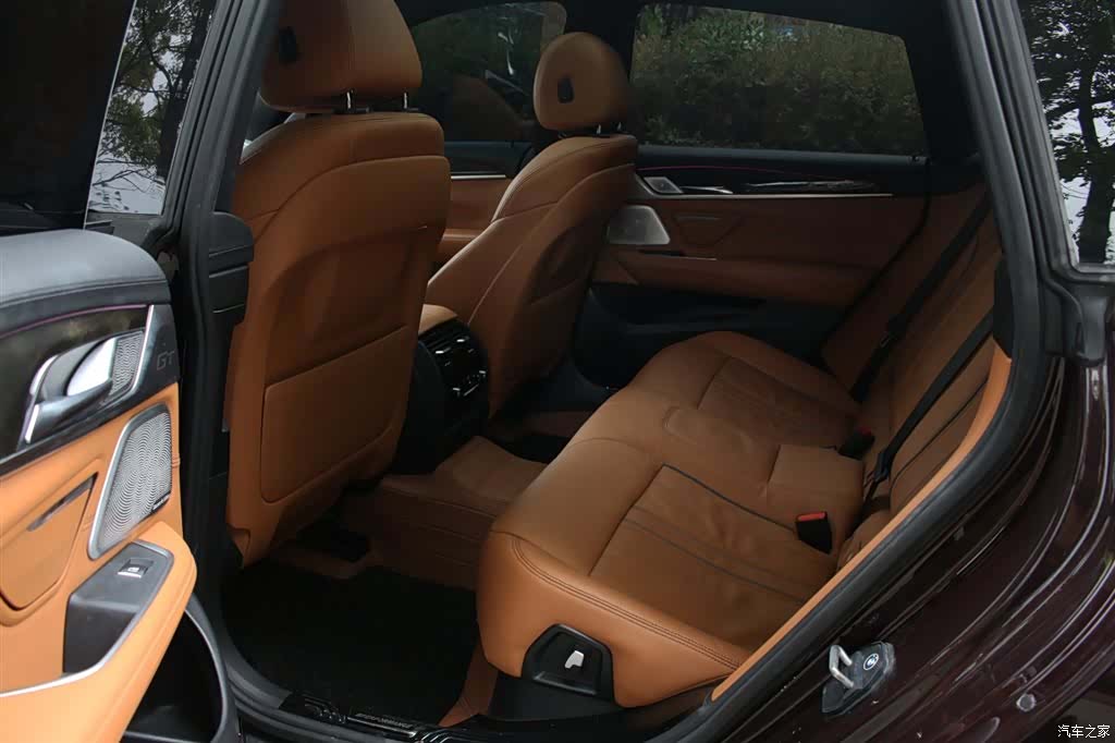 BMW 6 Series GT, 2017 9