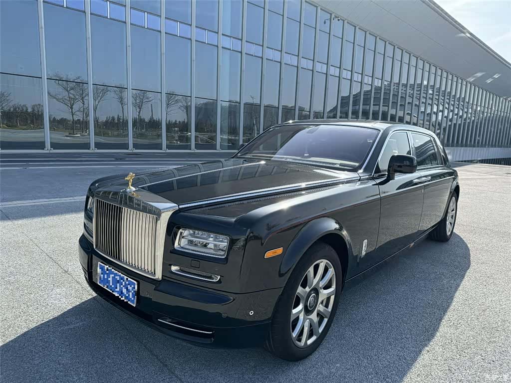Rolls-Royce Phantom, 2015 1