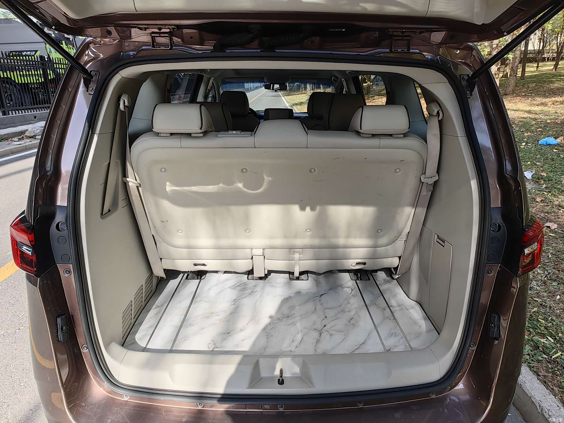 Buick GL8, 2021 8