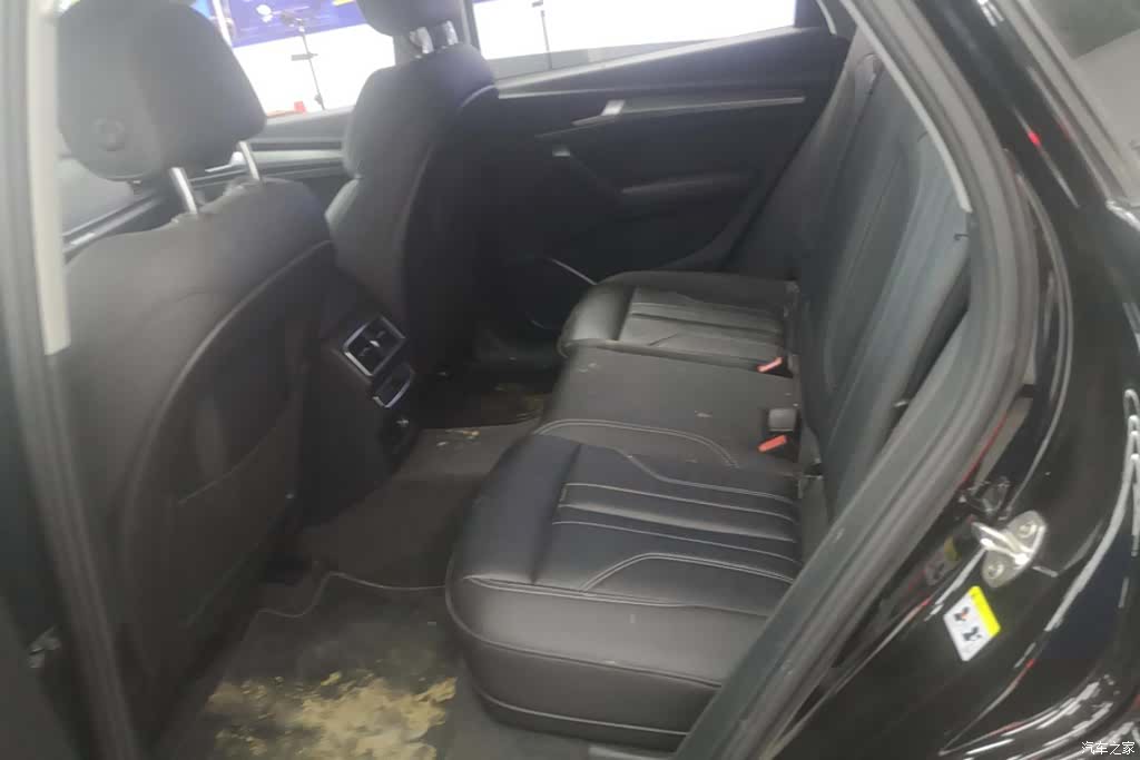Audi Q5L, 2022 11