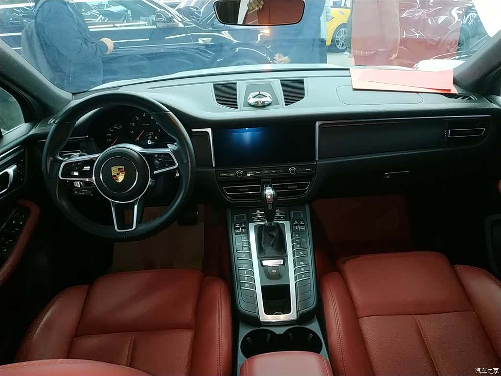 Porsche Macan, 2021 12