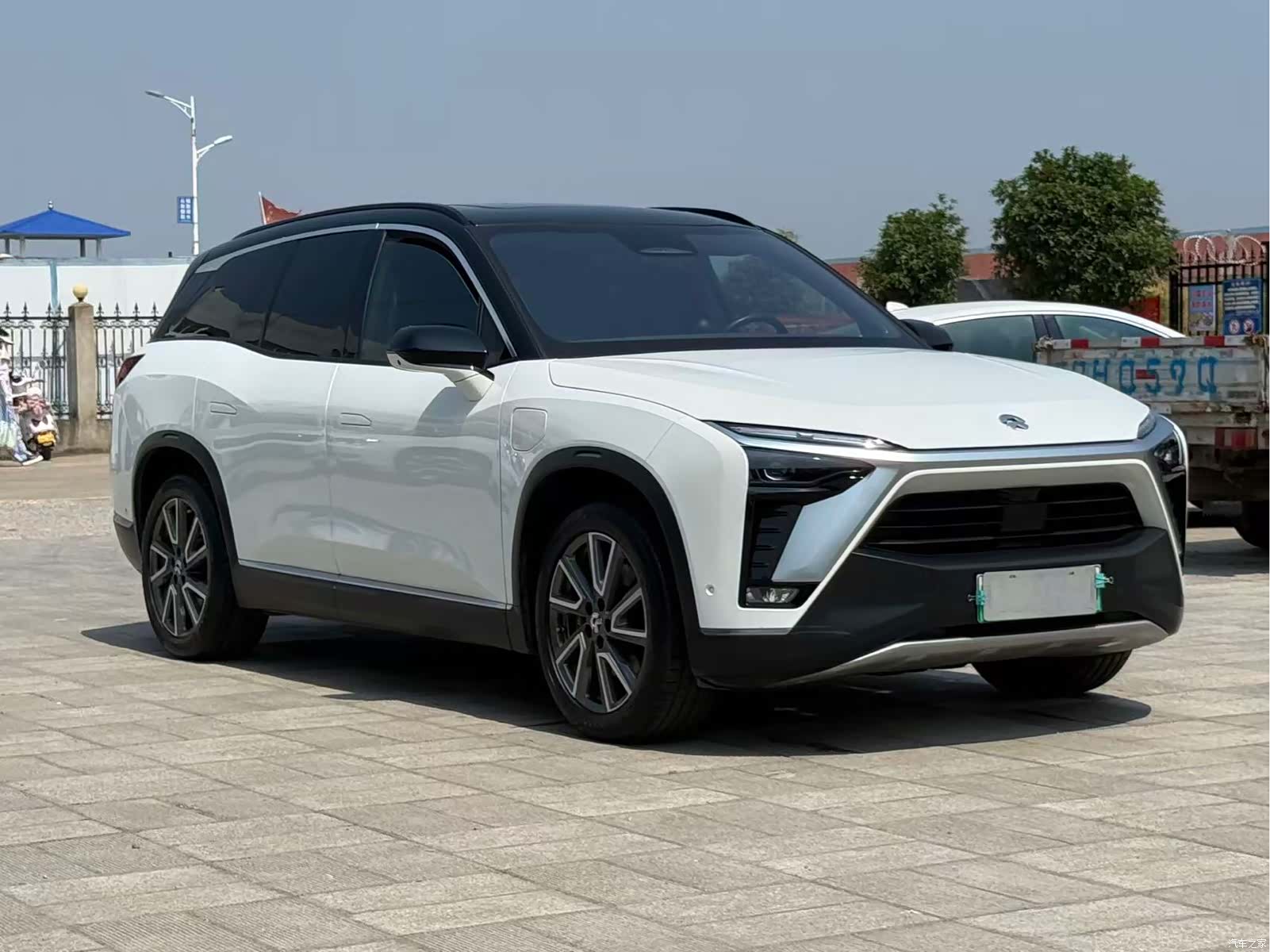 NIO ES8, 2023 3