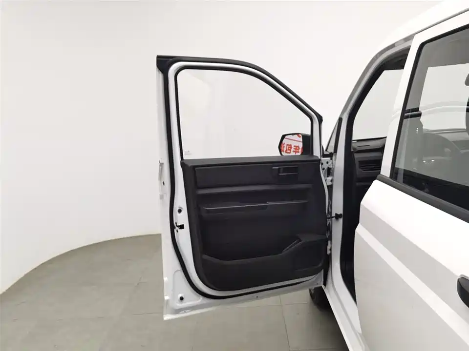 Wuling Wuling Hongguang PLUS