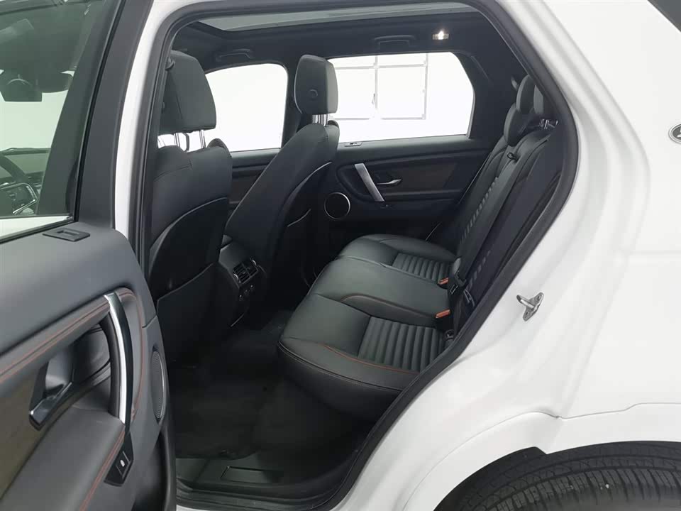 Land Rover Discover sports