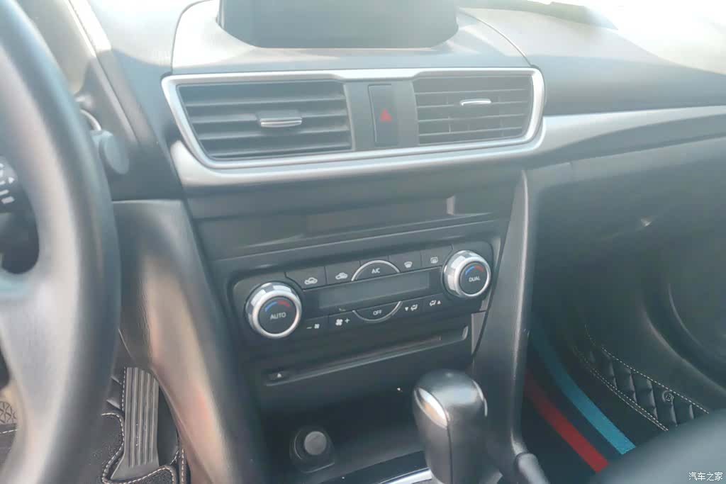 Mazda Mazda3, 2018 13