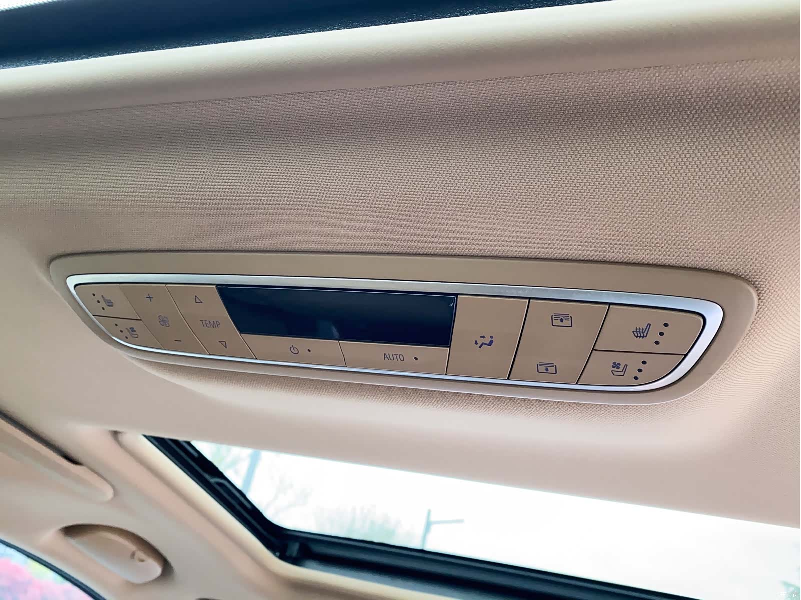 Buick GL8, 2018 29
