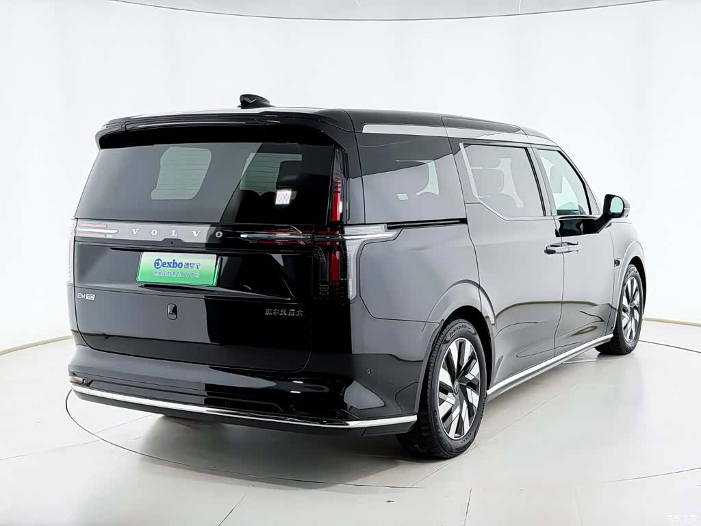 Volvo EM90, 2024 3