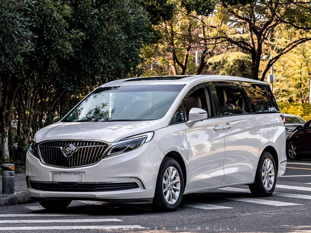 Buick GL8