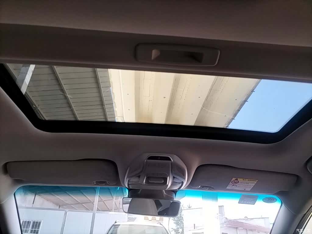 Geely Binray, 2019 18
