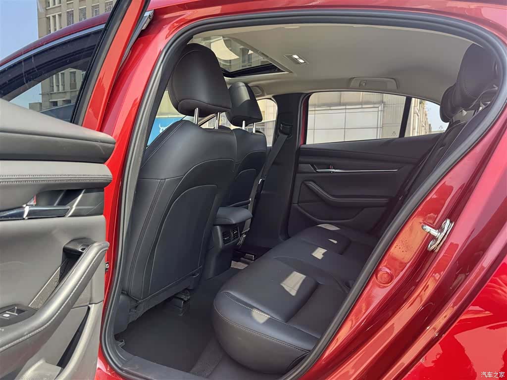 Mazda Mazda3, 2023 23