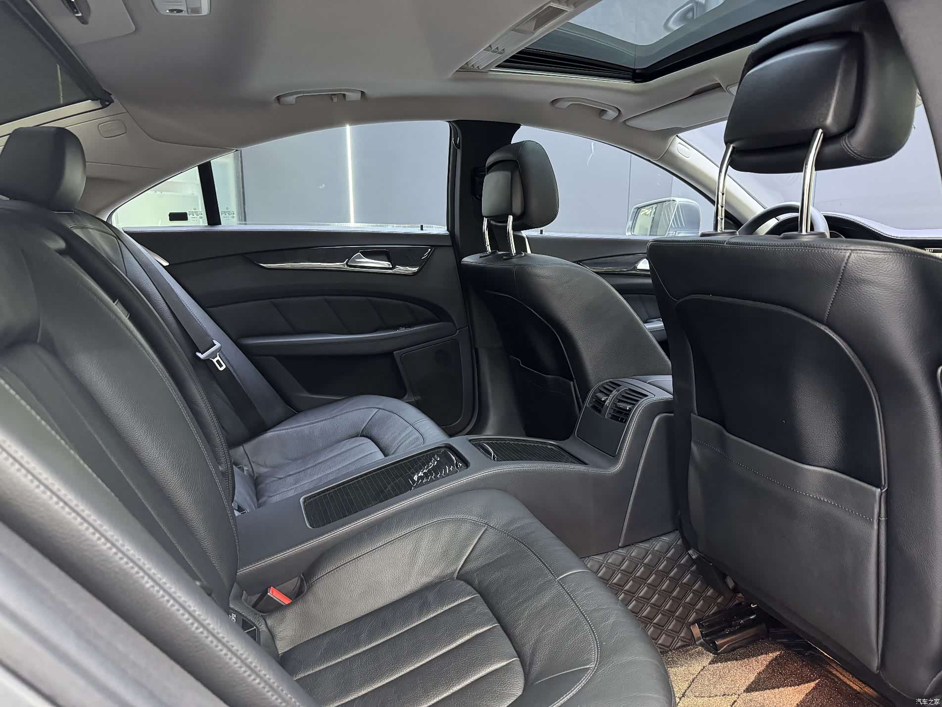 Mercedes-Benz CLS, 2013 6