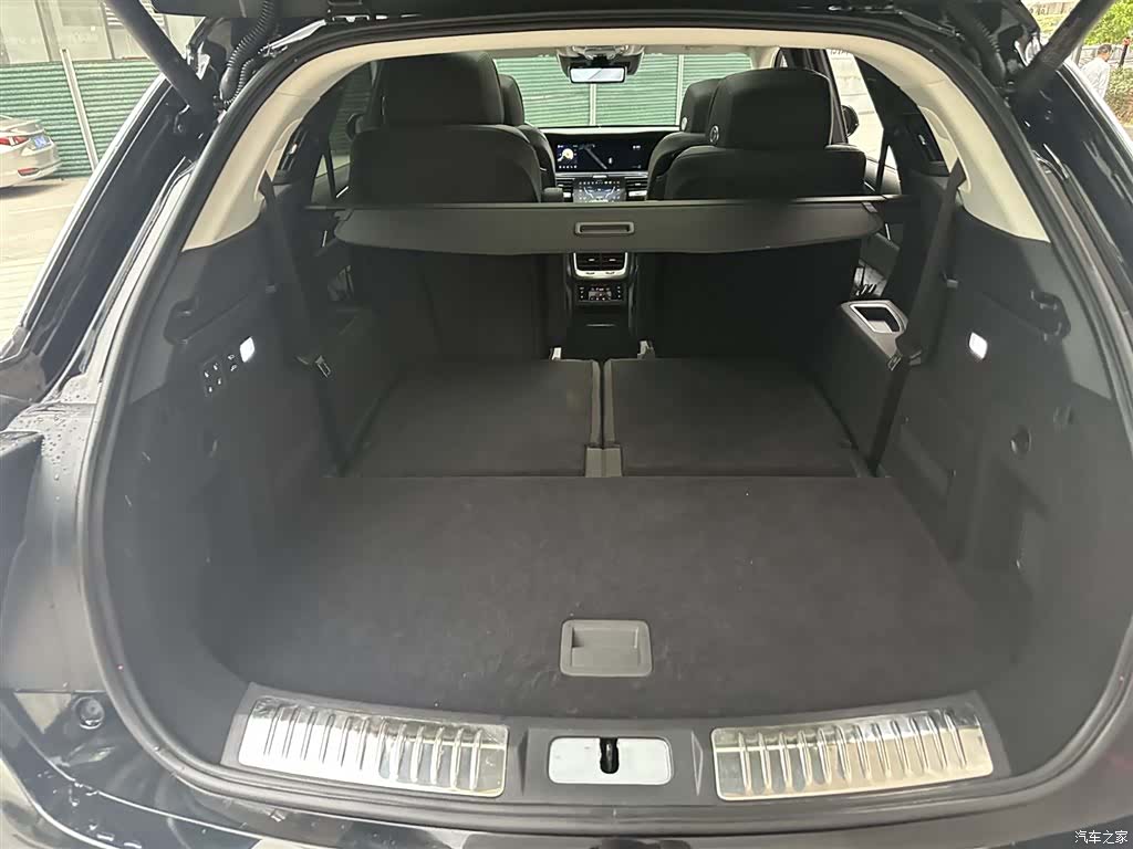 Hongqi E-HS9, 2023 19