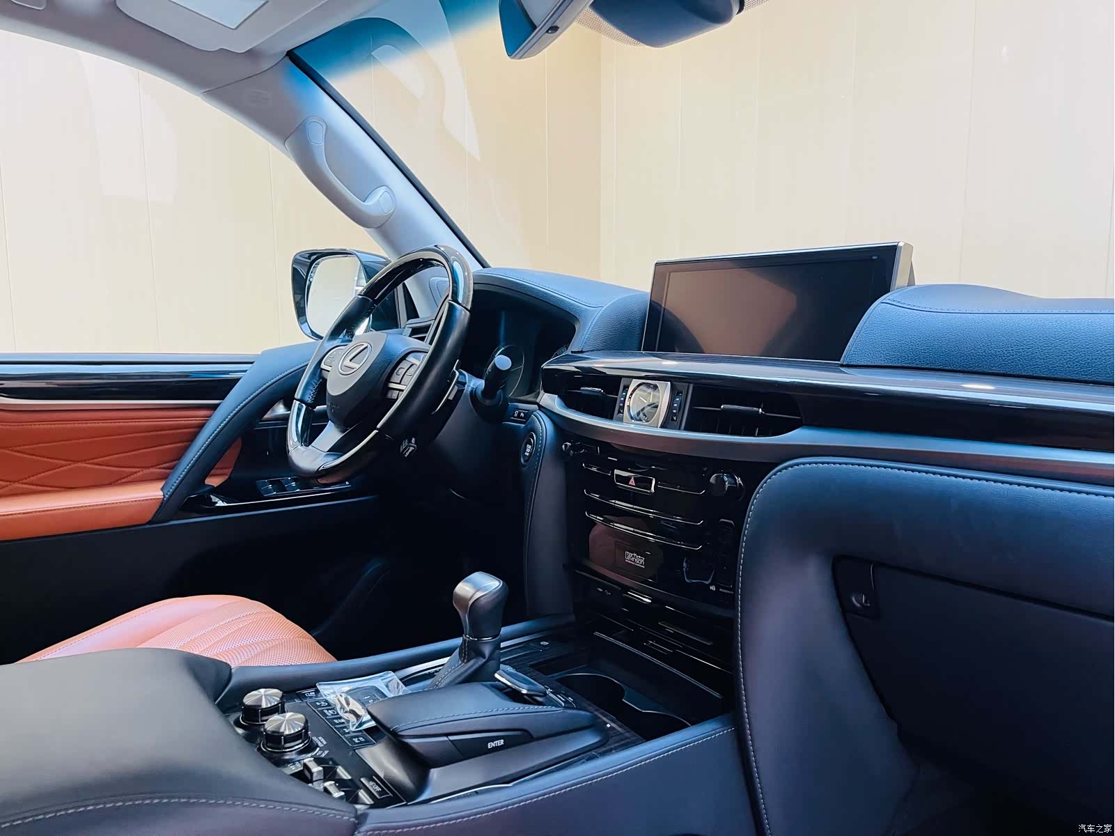 Lexus LX, 2020 12
