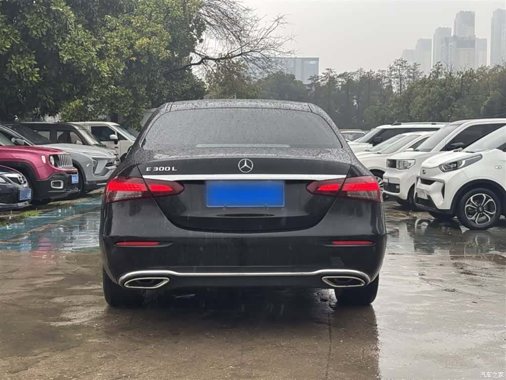 Mercedes-Benz E-Class, 2023 10