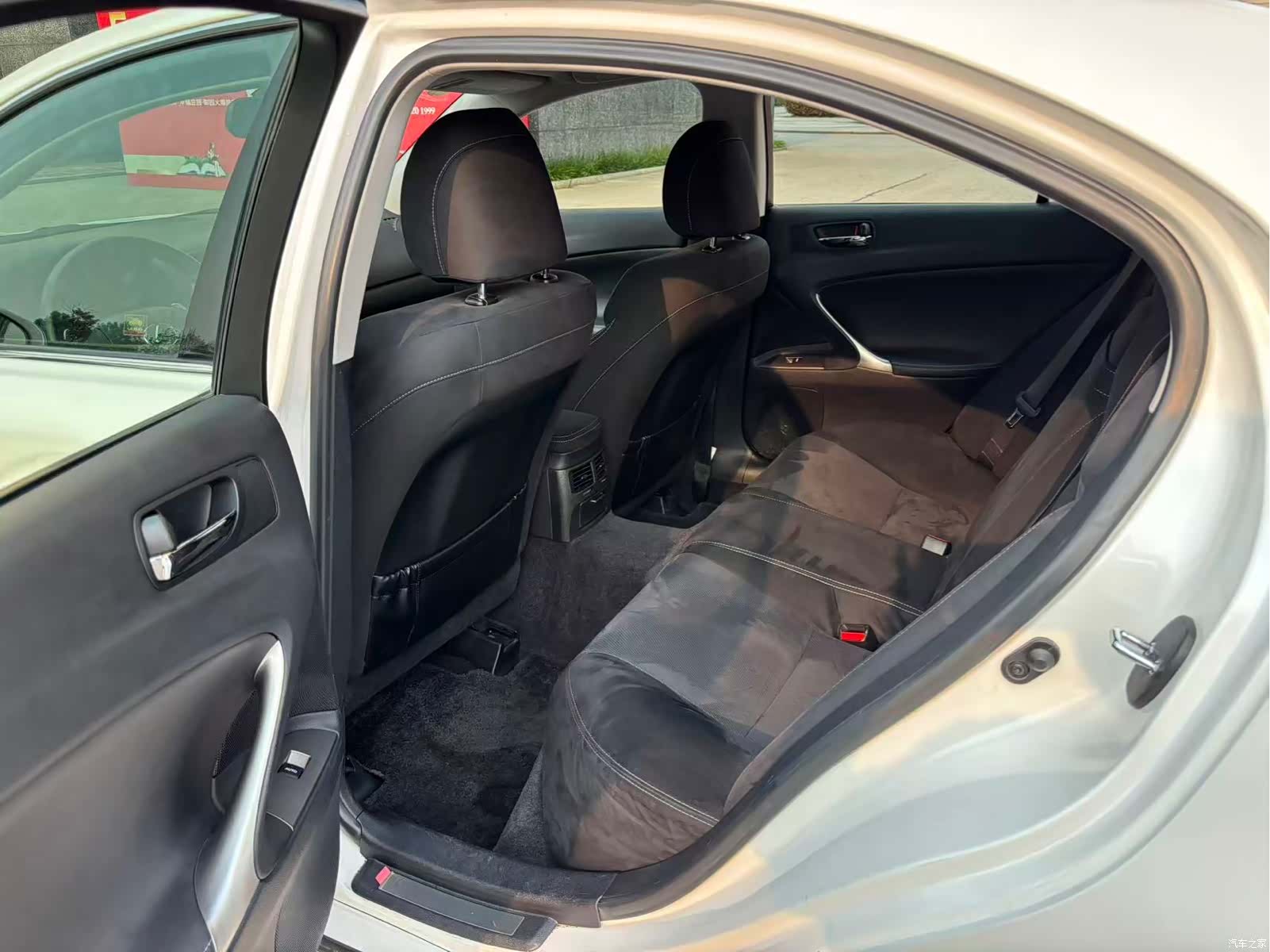 Lexus IS, 2009 8