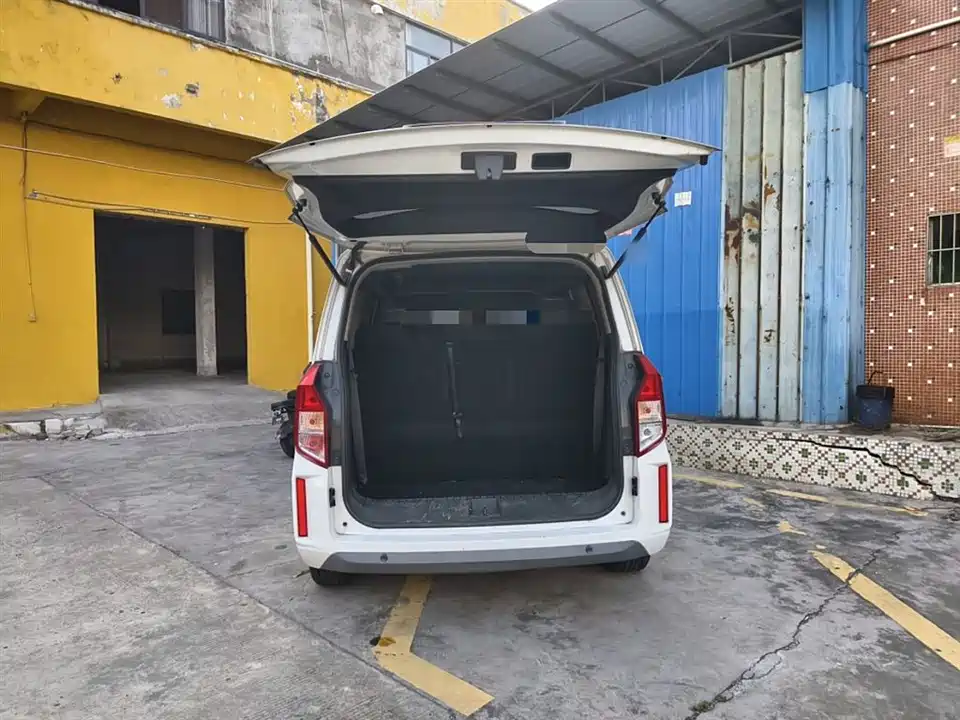 Wuling Wuling Hongguang PLUS