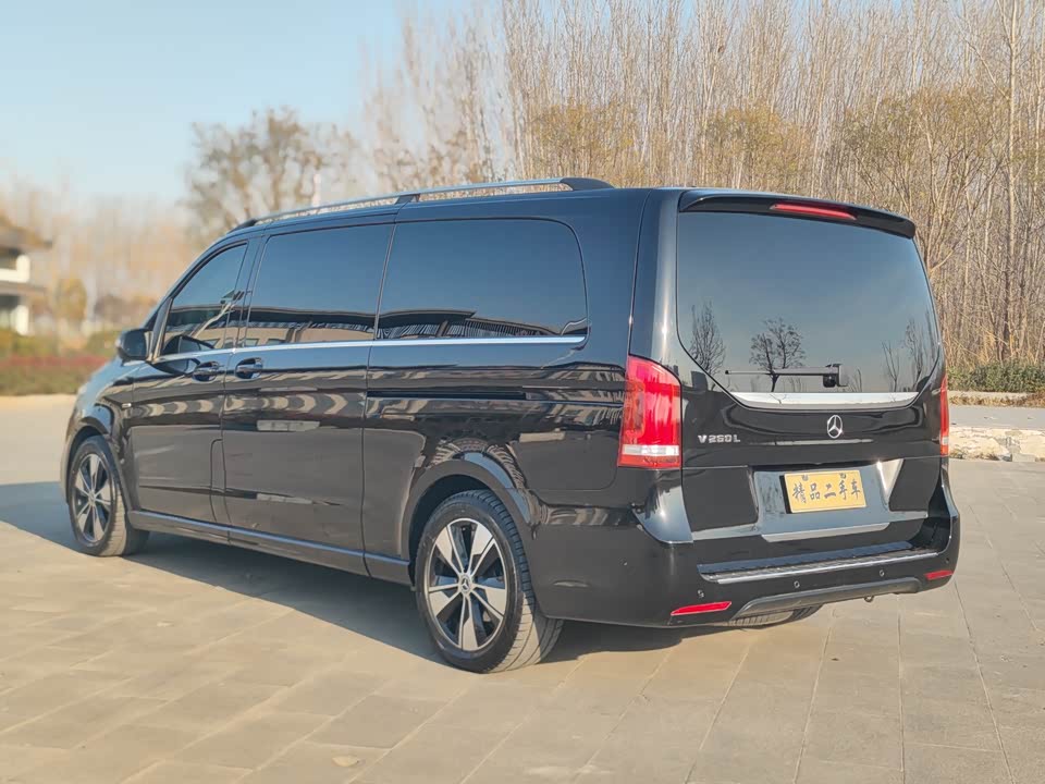 Mercedes-Benz V-class