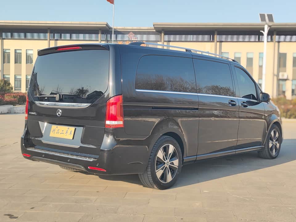 Mercedes-Benz V-class