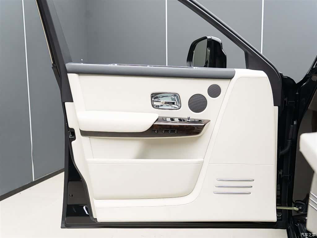 Rolls-Royce Phantom, 2018 9
