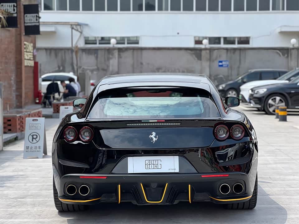 Ferrari GTC4Lusso