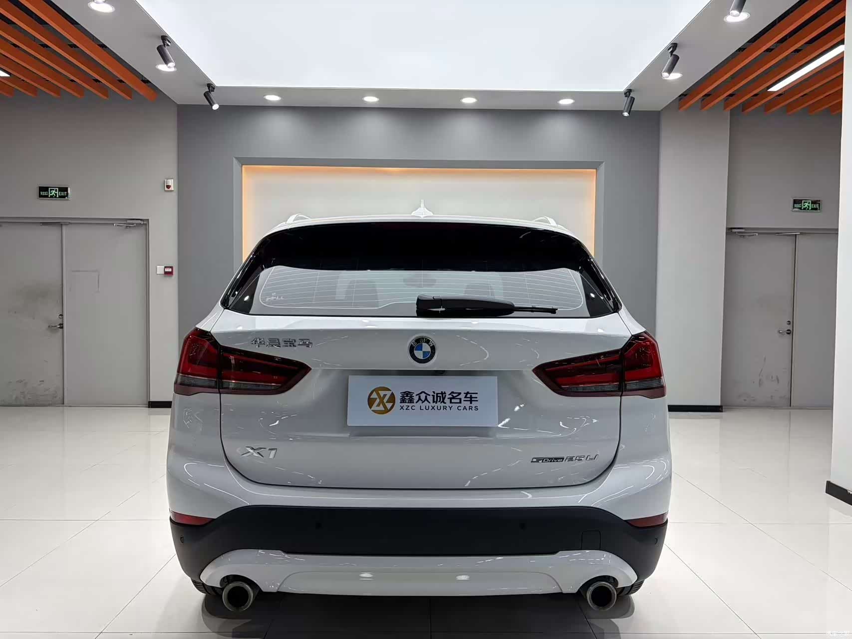 BMW X1, 2023 все фото