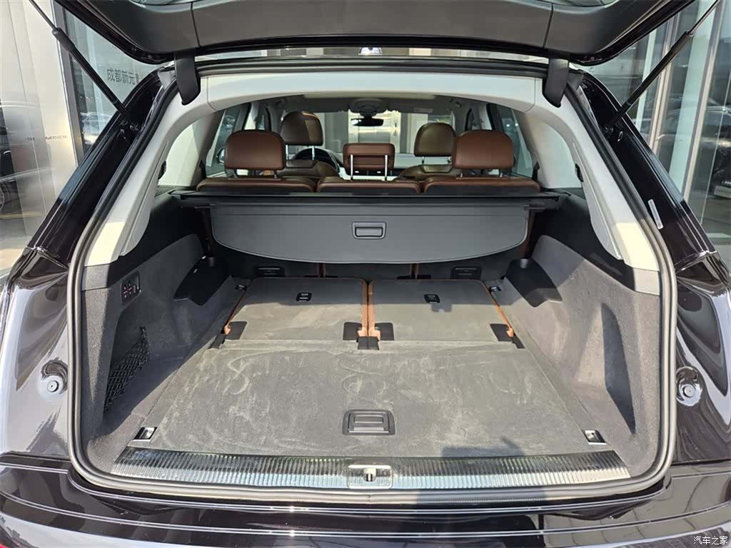 Audi Q7, 2019 9