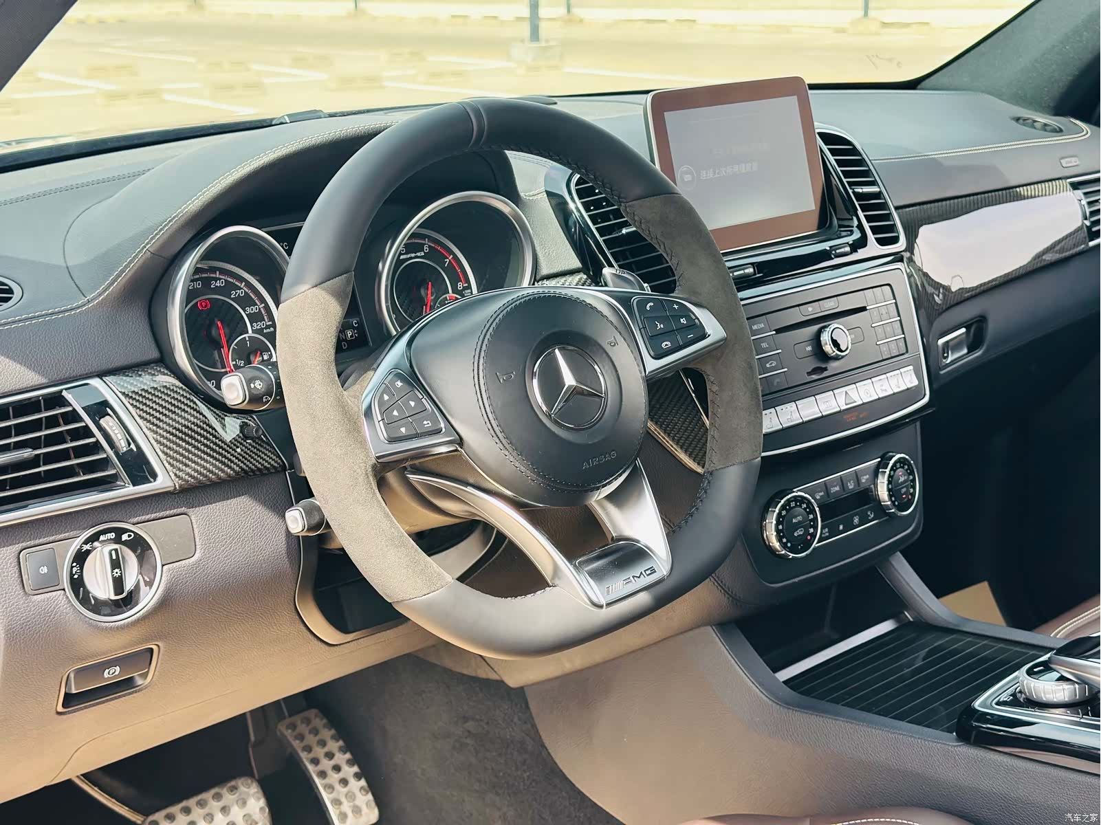 Mercedes-Benz GLS, 2016 12