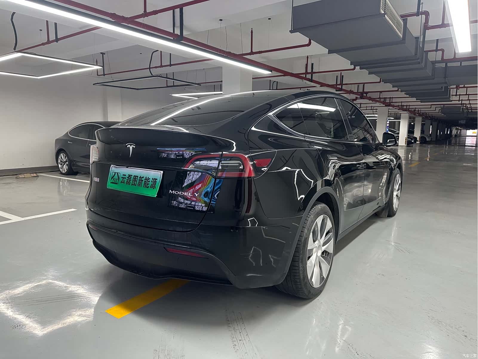 Tesla Model Y, 2022 4