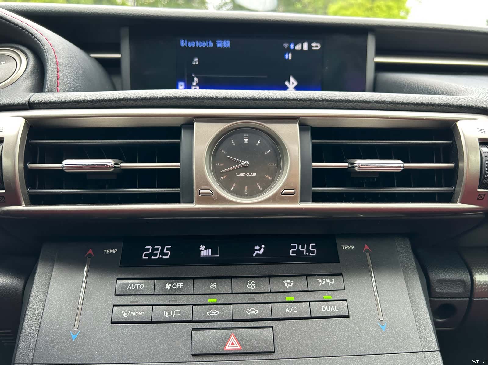 Lexus IS, 2016 22