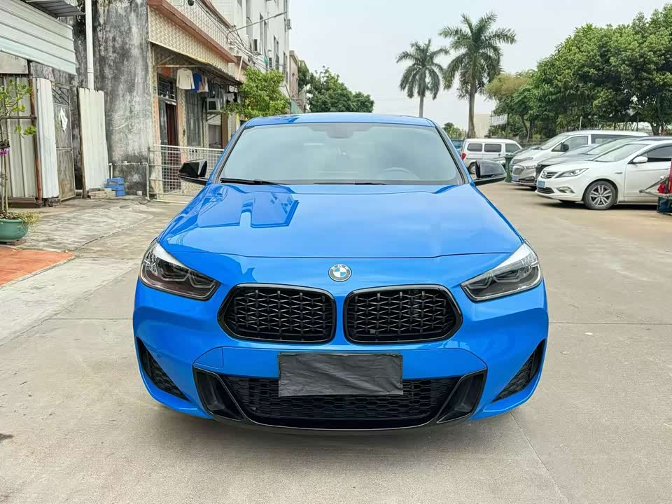 BMW X2