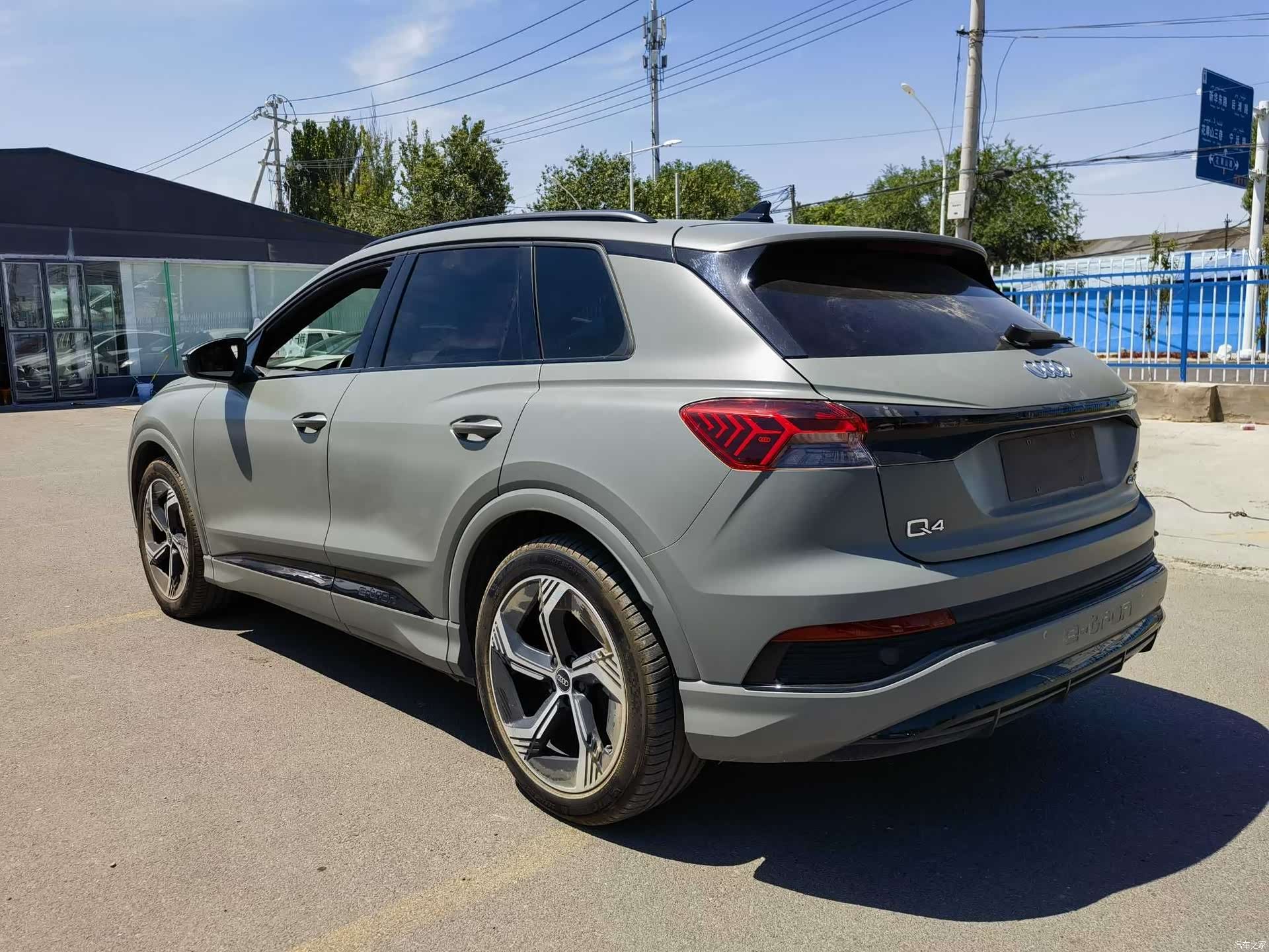 Audi Q4 e-tron, 2023 13