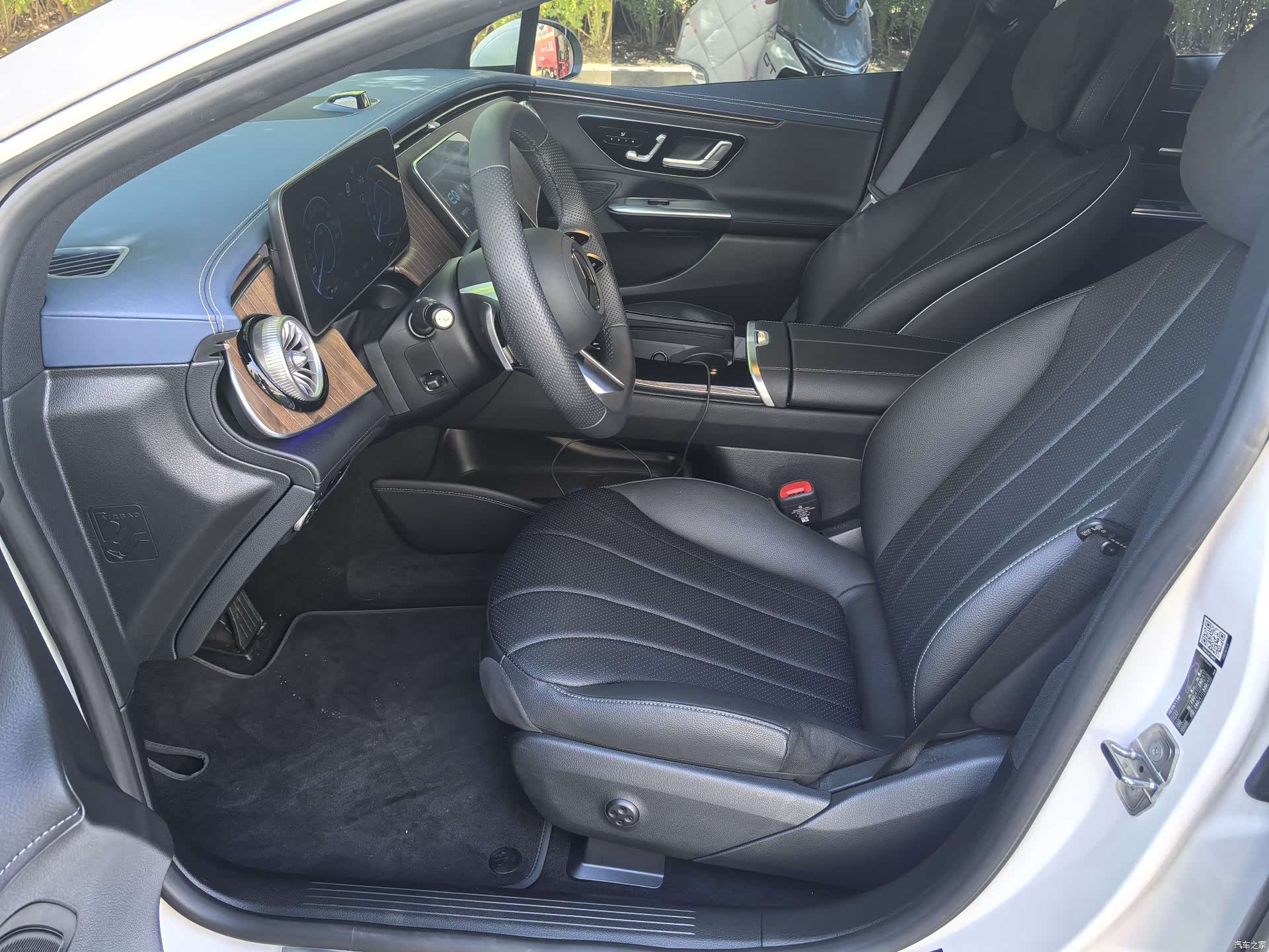Mercedes-Benz EQE, 2025 25