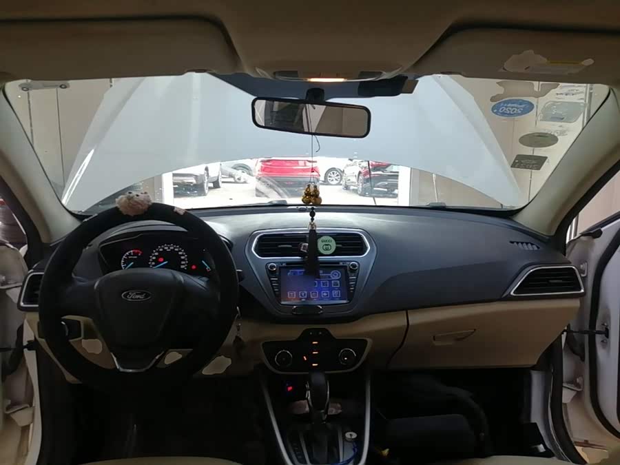 Ford Focus 2015, фото 10