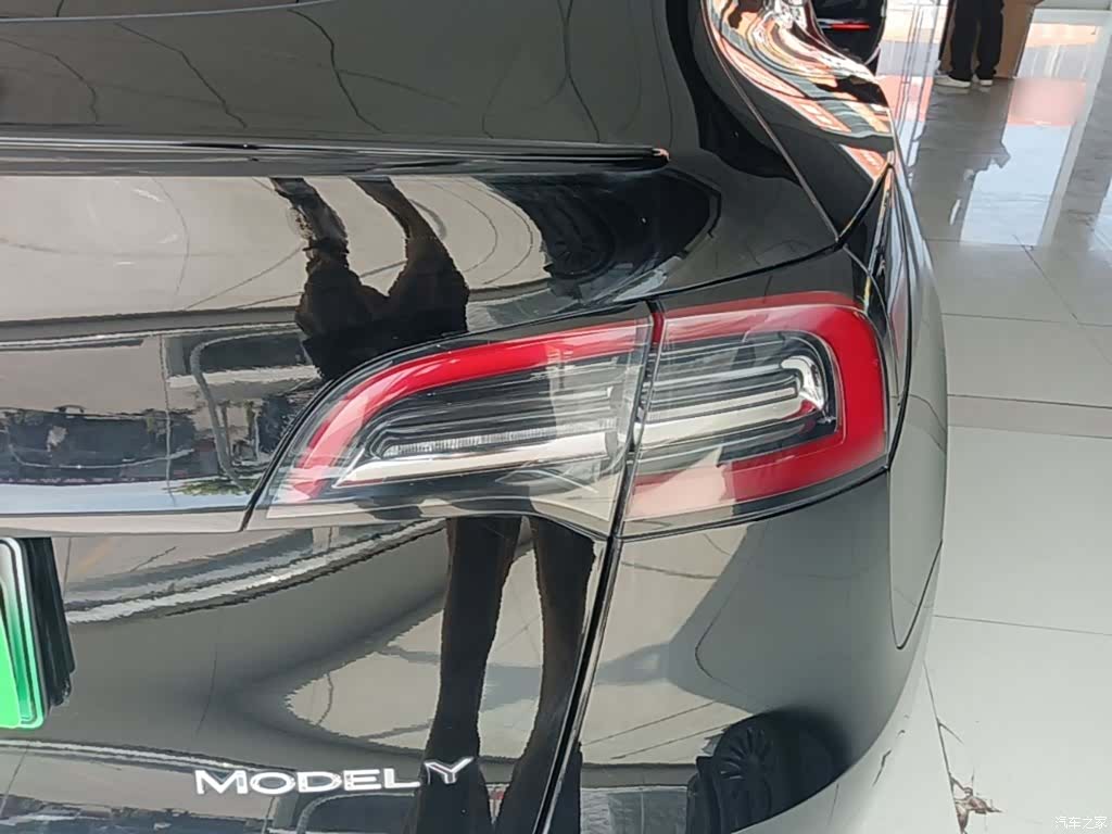 Tesla Model Y, 2023 8