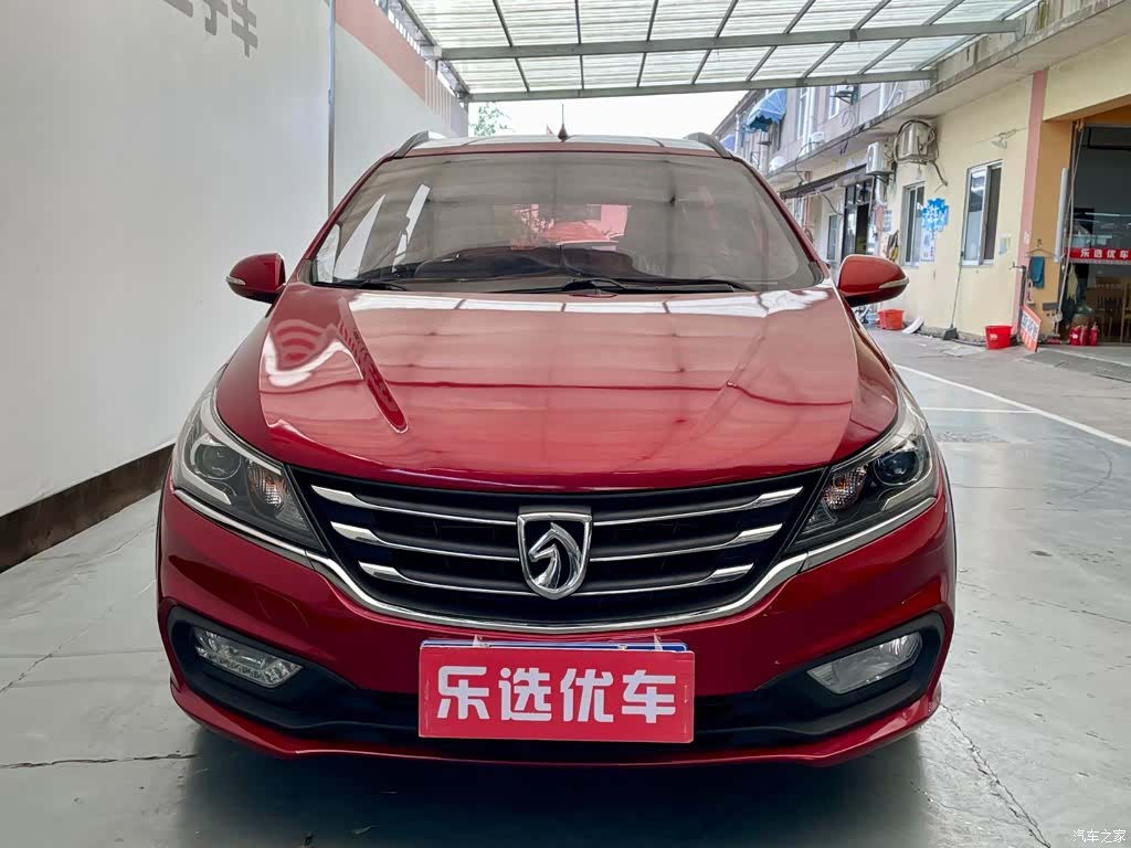 Wuling 310W, 2017 2
