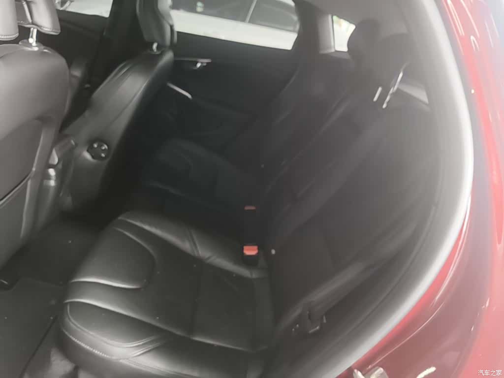 Volvo V40, 2017 17