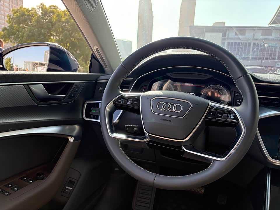 Audi A7L