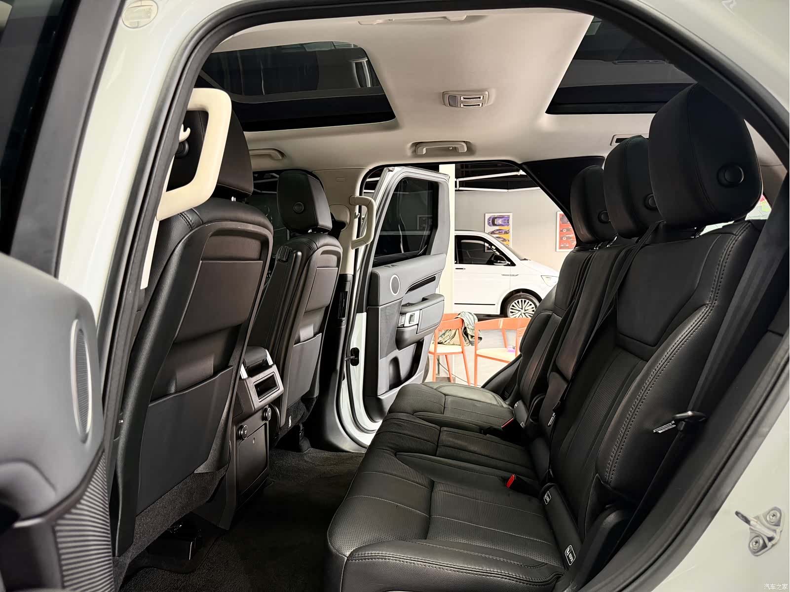 Land Rover Discovery, 2019 18