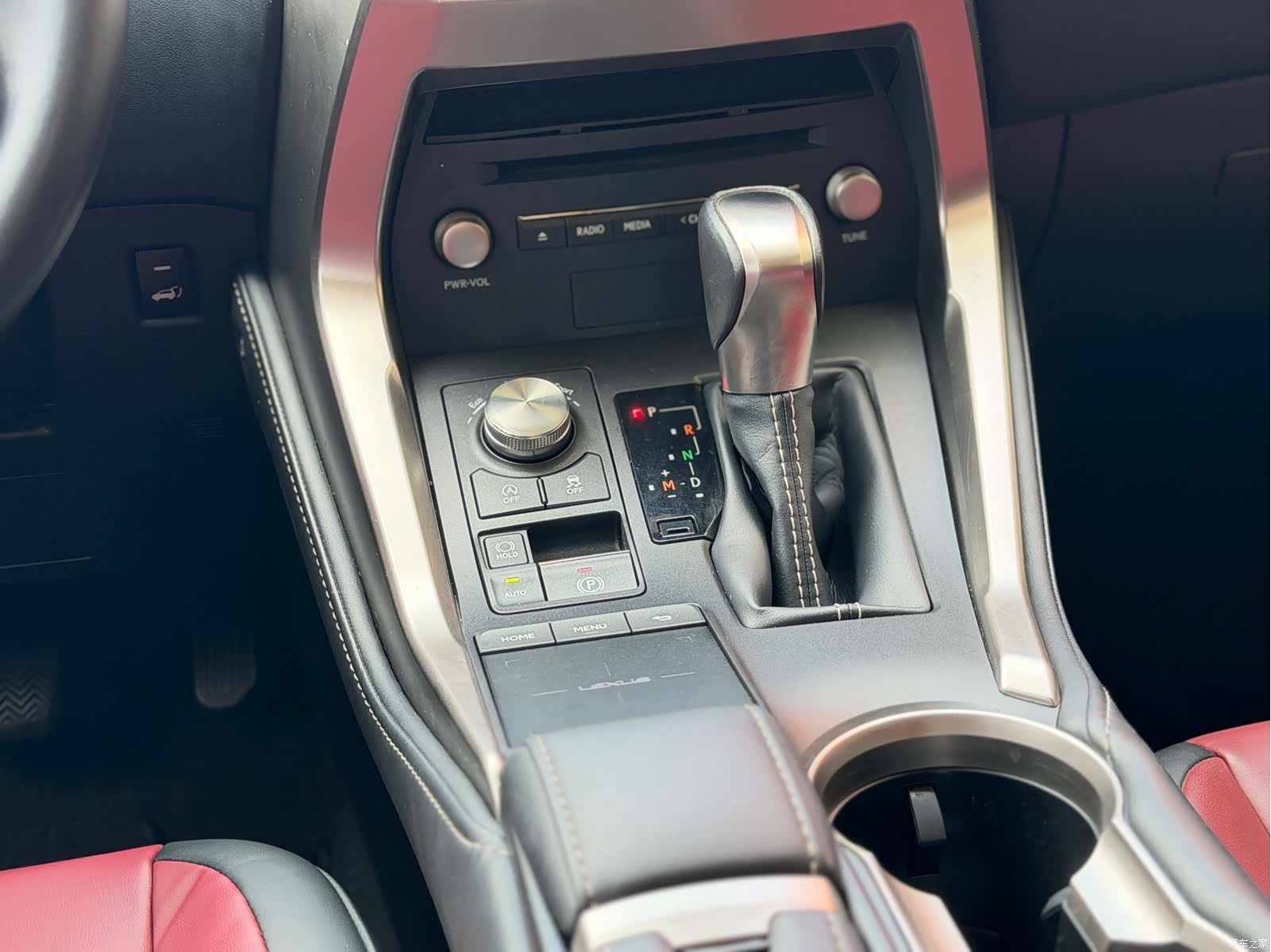 Lexus NX, 2021 15