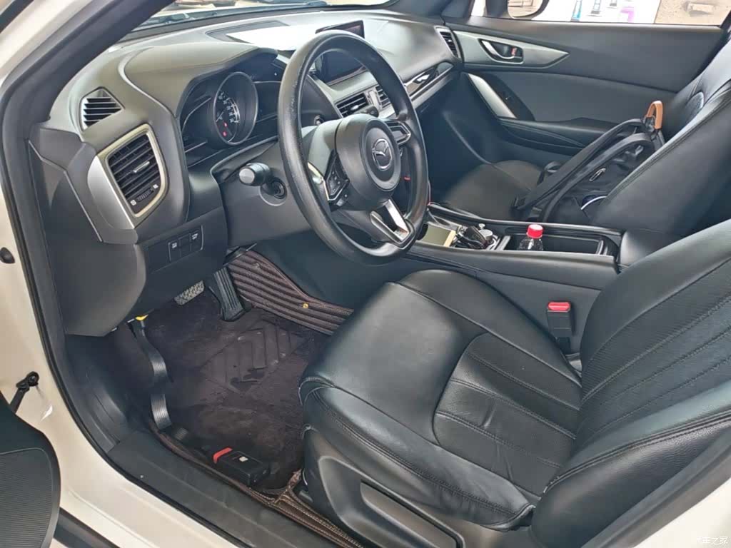 Mazda CX-4, 2019 15