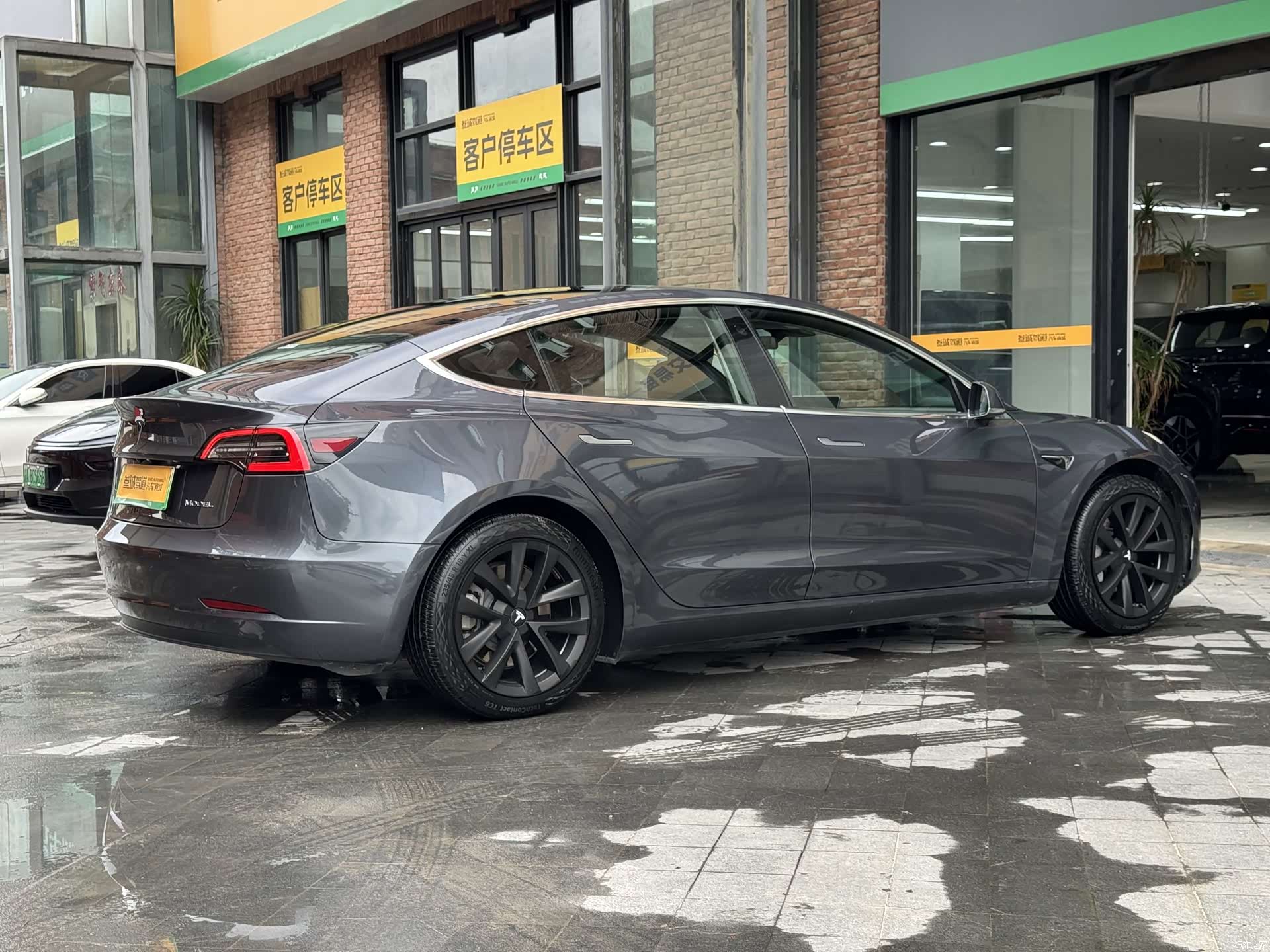 Tesla Model 3, 2020 6
